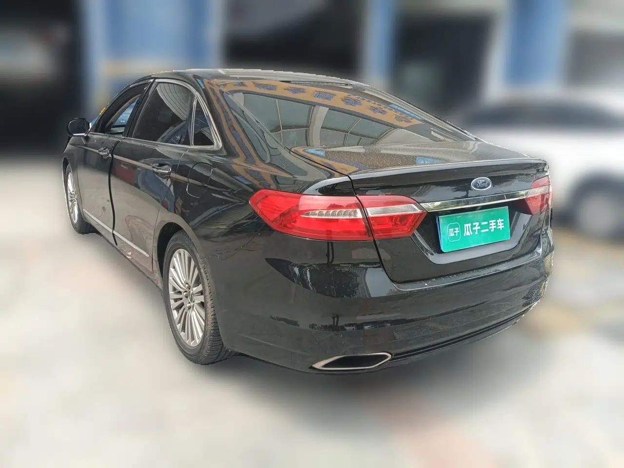 Ford Taurus 2015 EcoBoost 245 Luxury Model — миниатюра 4