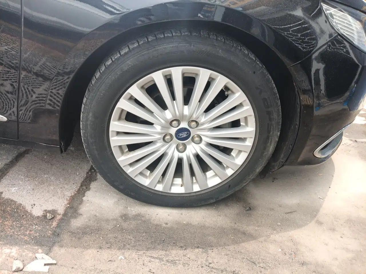Ford Taurus 2015 EcoBoost 245 Luxury Model — миниатюра 8