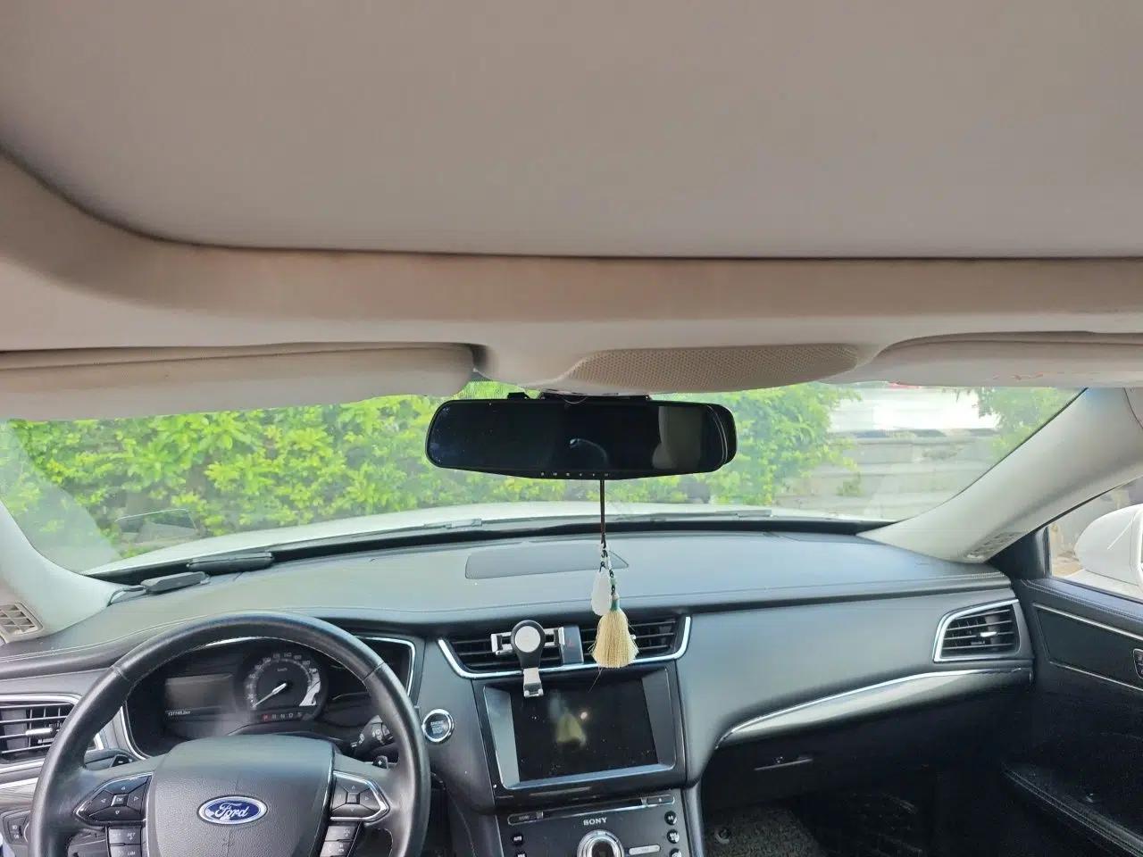 Ford Taurus 2017 EcoBoost 245 Luxury Model — миниатюра 18