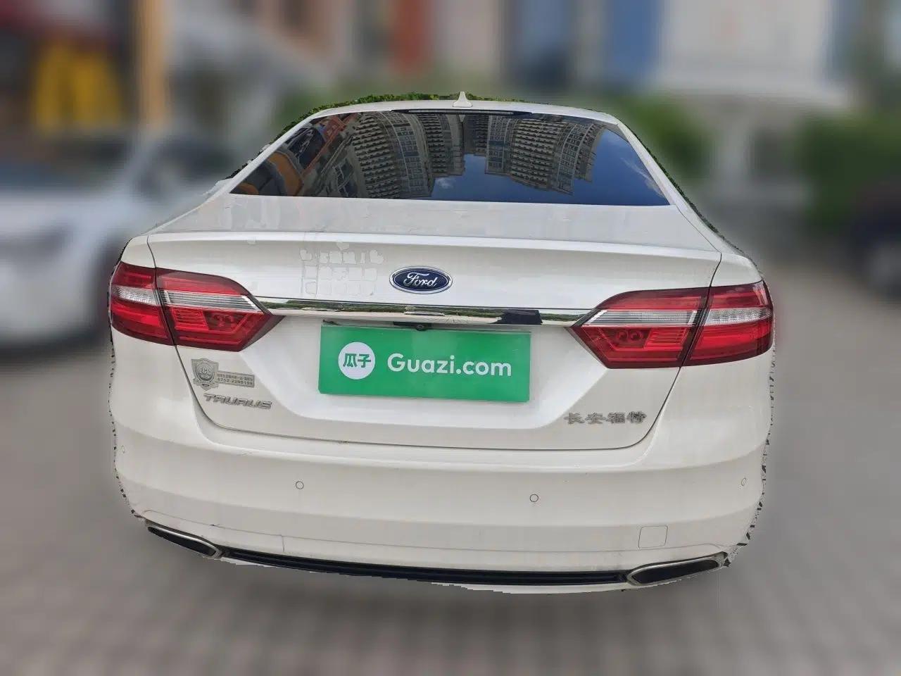 Ford Taurus 2017 EcoBoost 245 Luxury Model — миниатюра 5