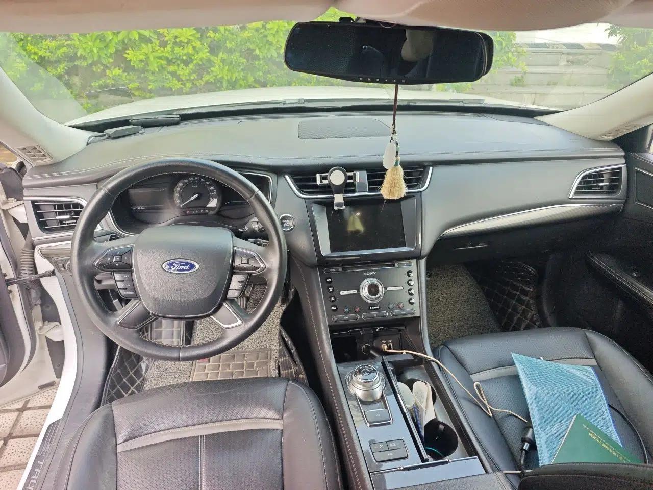 Ford Taurus 2017 EcoBoost 245 Luxury Model — миниатюра 9