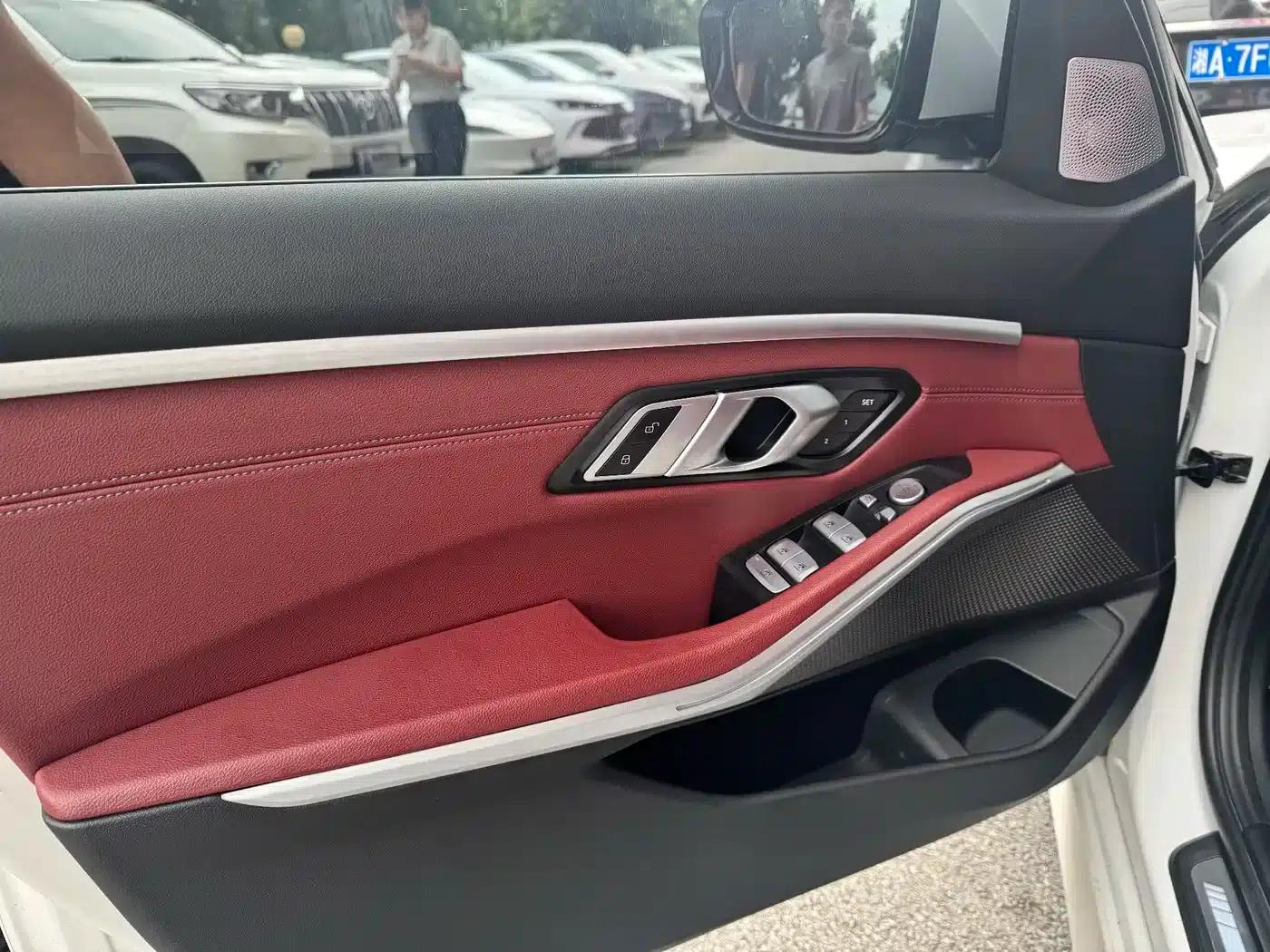 2024 BMW 3 Series 320Li M Sport Package — миниатюра 8