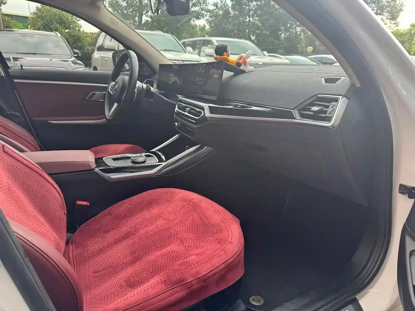 2024 BMW 3 Series 320Li M Sport Package — миниатюра 9
