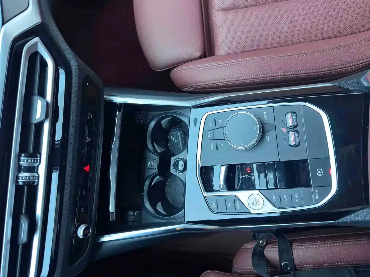 2023 BMW 3 Series 320Li M Sport Package — миниатюра 15