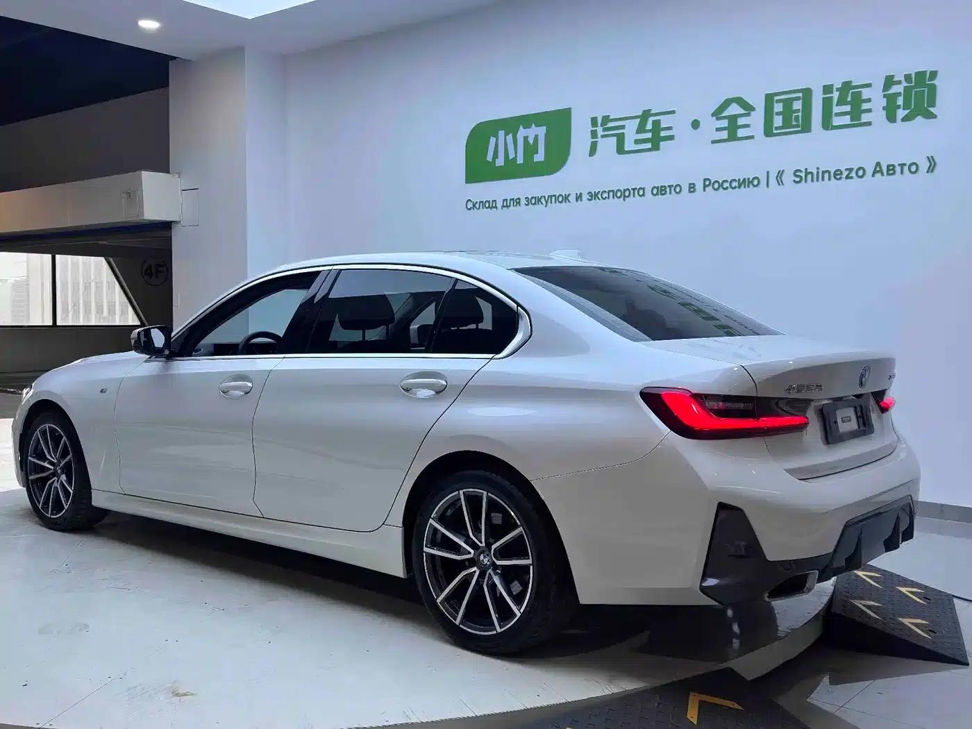 2023 BMW 3 Series 320Li M Sport Package — миниатюра 4