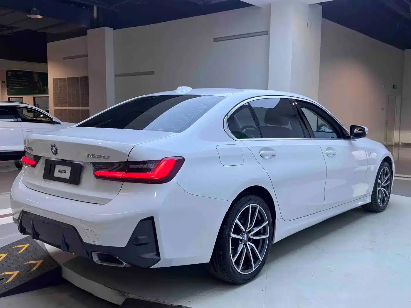 2023 BMW 3 Series 320Li M Sport Package — миниатюра 5
