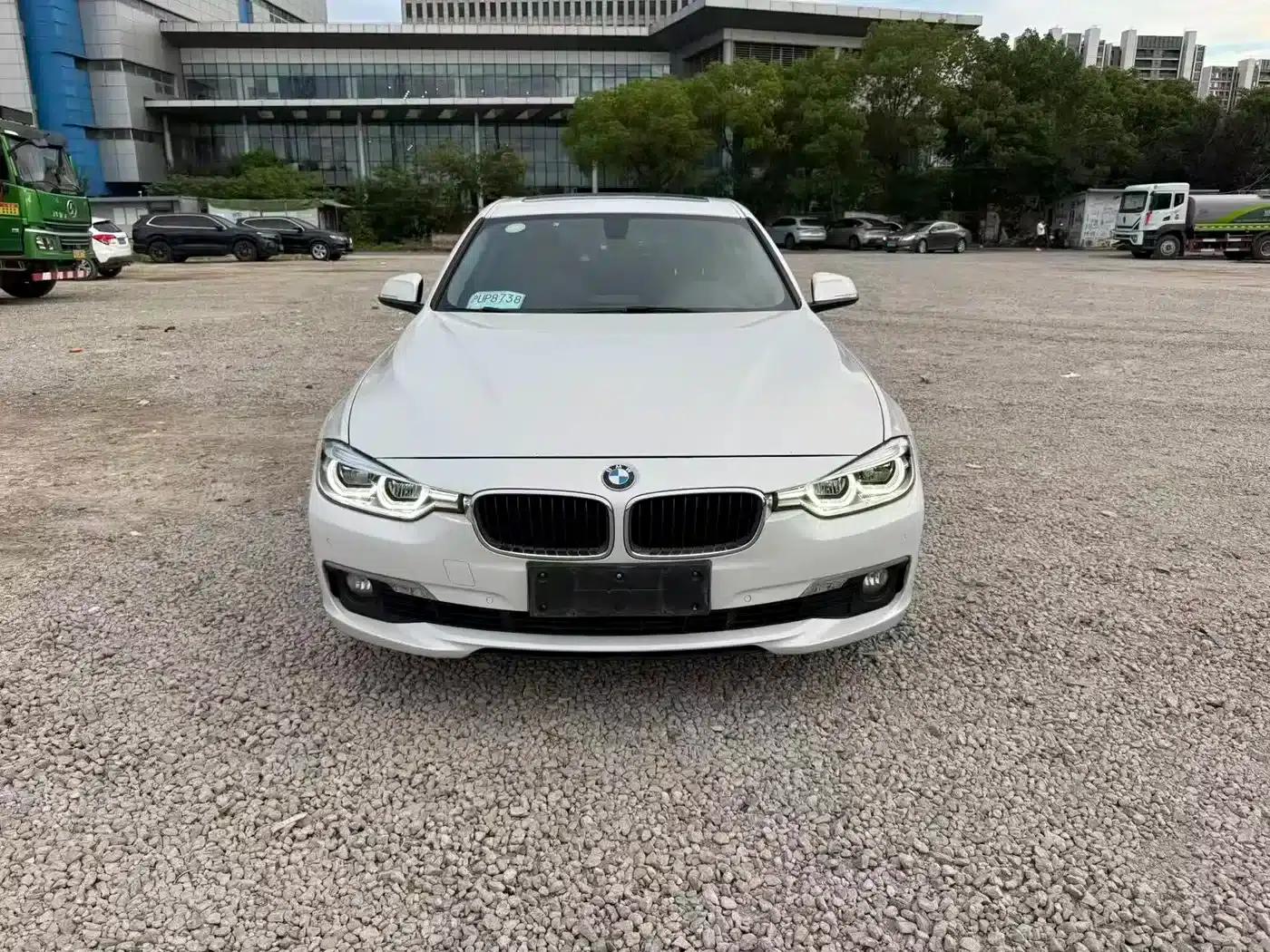 2017 BMW 3 Series 318Li Fashion Edition — миниатюра 1