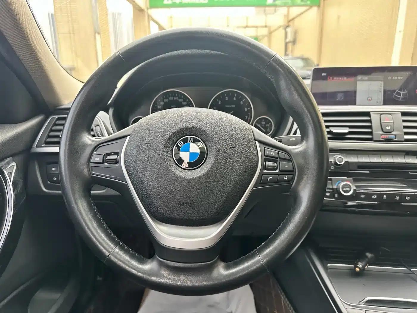 BMW 3 Series 2019 320Li Fashion Edition — миниатюра 11