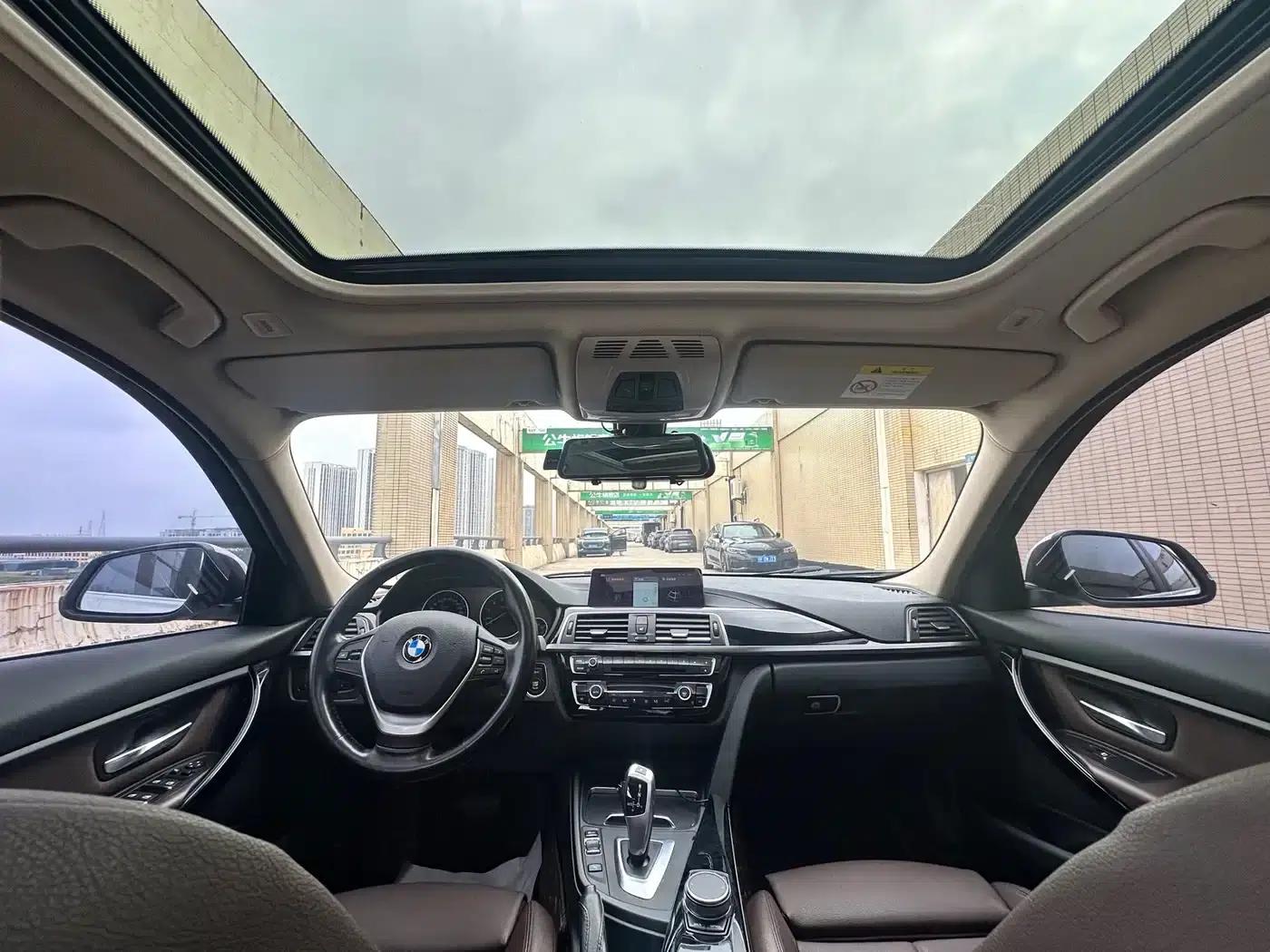 BMW 3 Series 2019 320Li Fashion Edition — миниатюра 13