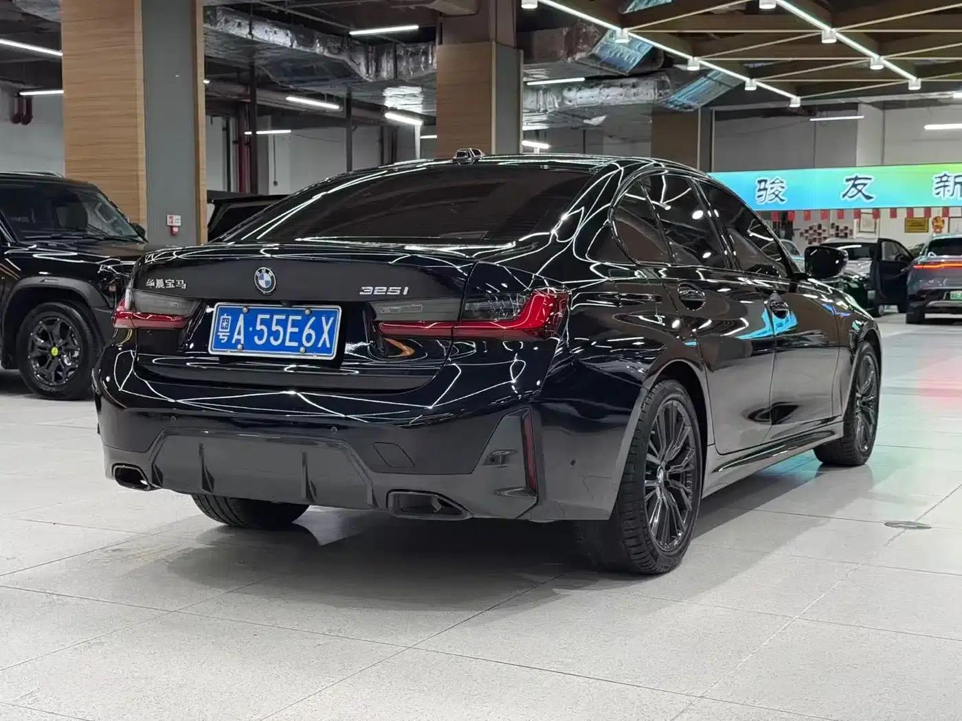 2024 BMW 3 Series 325i M Sport Shadow Edition — миниатюра 10