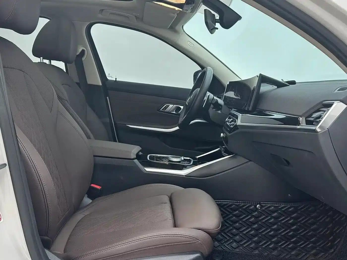 2023 BMW 3 Series 320Li M Sport Package — миниатюра 7