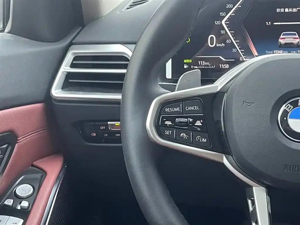 2025 BMW 3 Series 325i M Sport Package — миниатюра 14