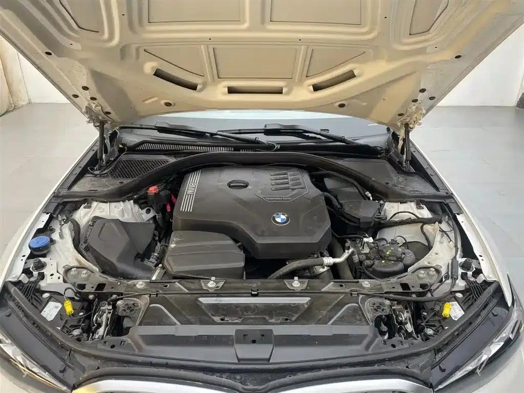 2025 BMW 3 Series 325i M Sport Package — миниатюра 16
