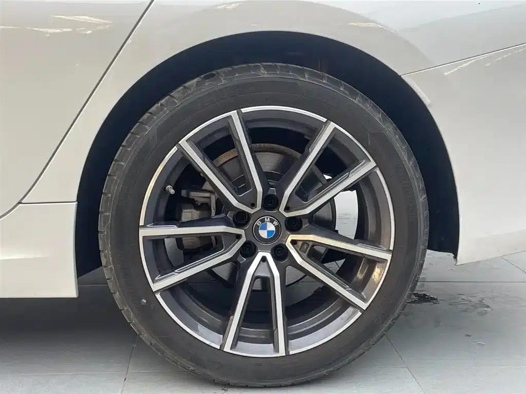 2025 BMW 3 Series 325i M Sport Package — миниатюра 17