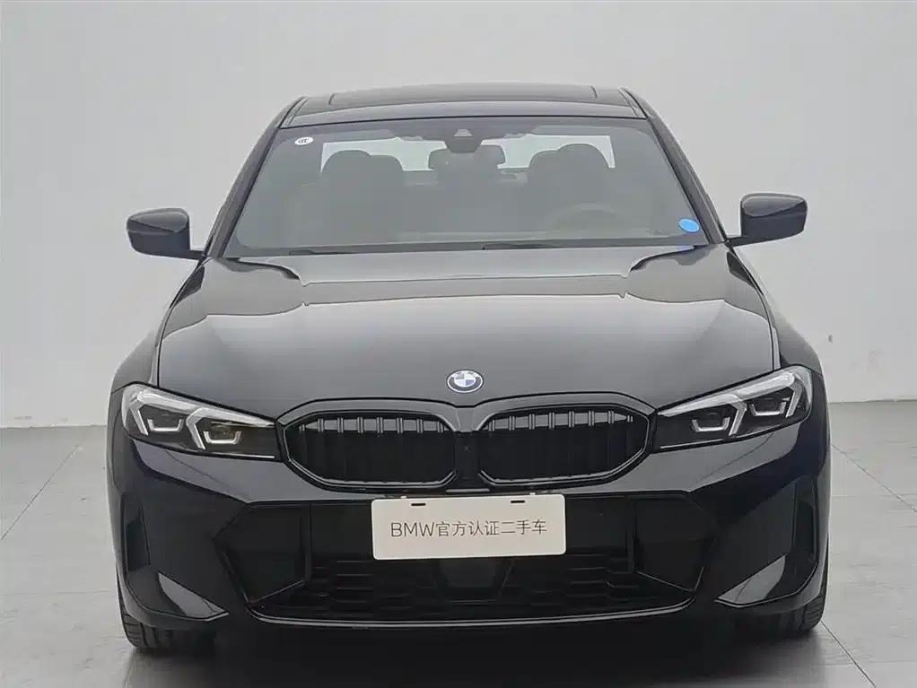 2025 BMW 3 Series 330i M Sport Shadow Edition — миниатюра 2