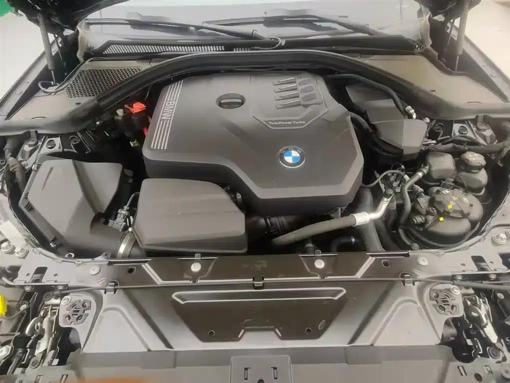 2025 BMW 3 Series 330i M Sport Shadow Edition — миниатюра 17