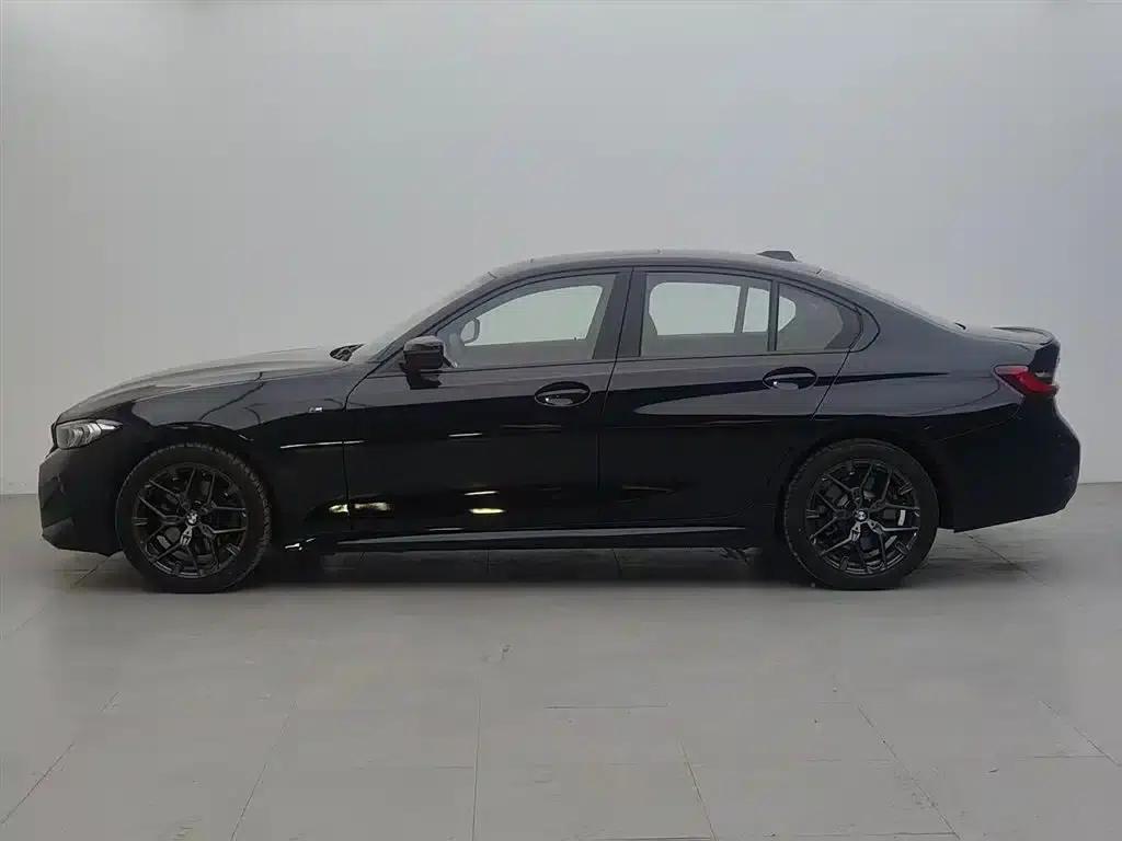 2025 BMW 3 Series 330i M Sport Shadow Edition — миниатюра 3