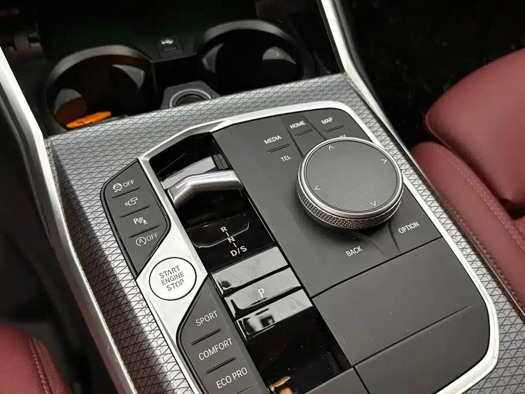 2025 BMW 3 Series 330Li M Sport Shadow Edition — миниатюра 16
