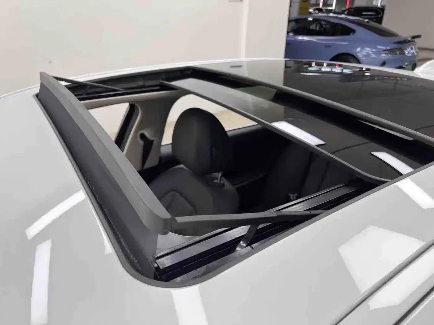 2020 BMW 3 Series 325Li M Sport Package — миниатюра 17
