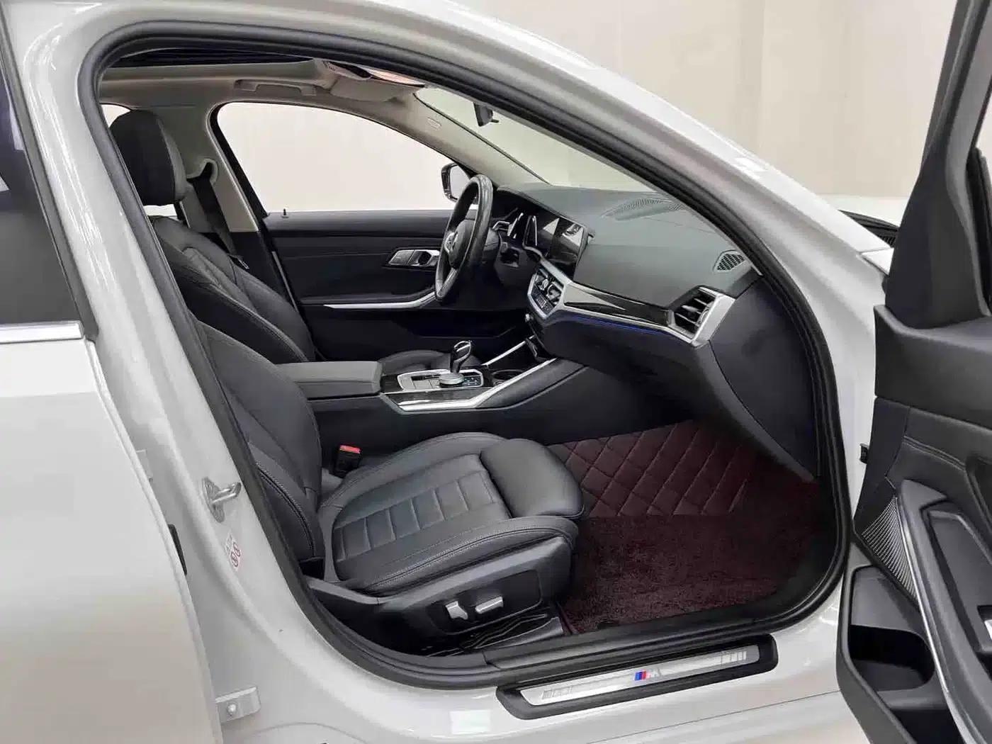 2020 BMW 3 Series 325Li M Sport Package — миниатюра 22