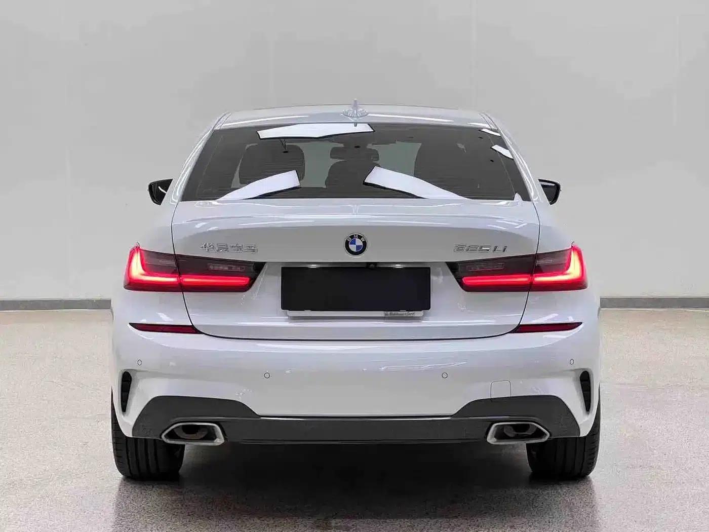 2020 BMW 3 Series 325Li M Sport Package — миниатюра 26
