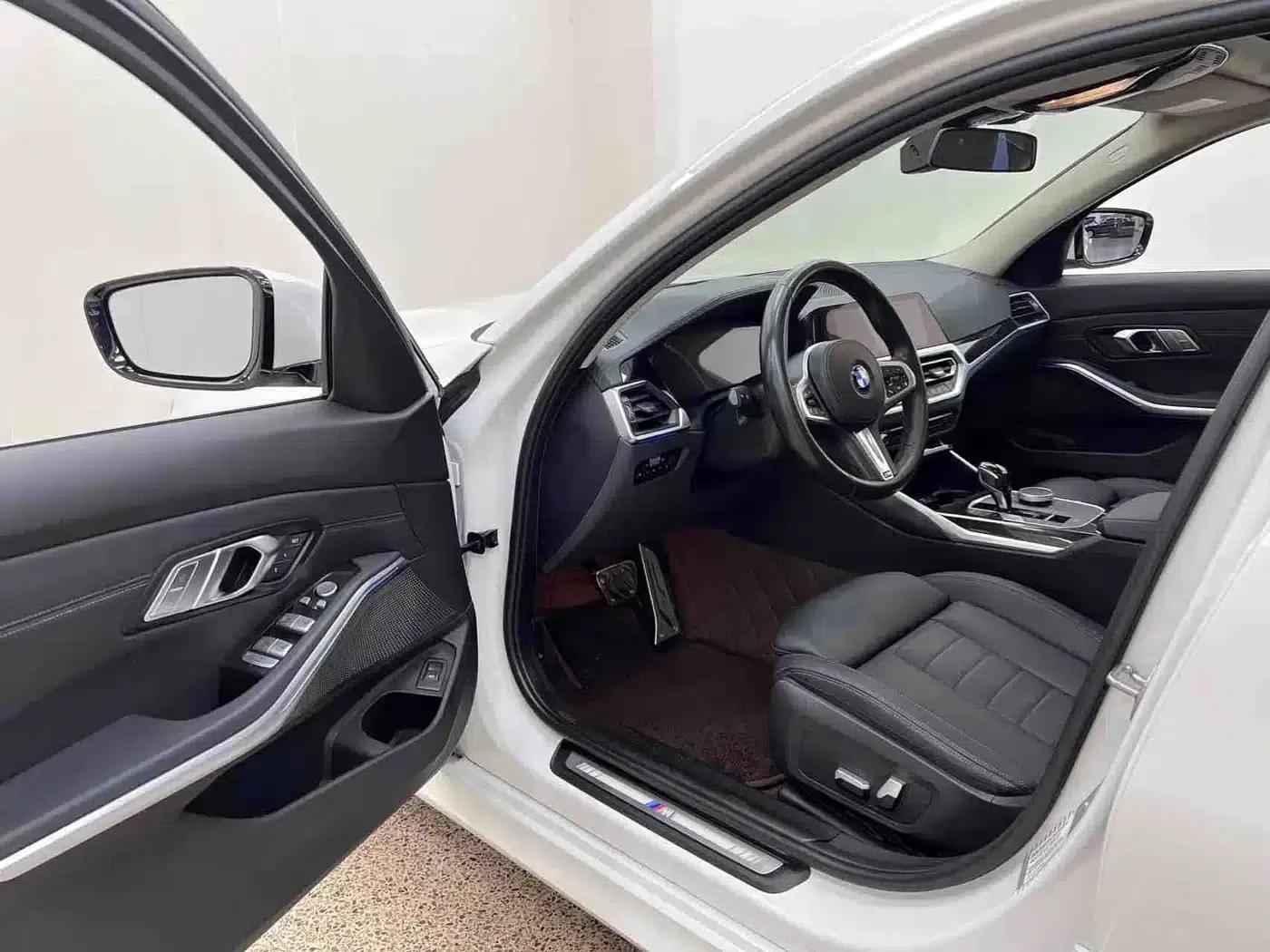 2020 BMW 3 Series 325Li M Sport Package — миниатюра 5