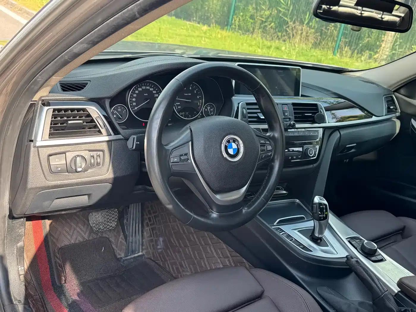 BMW 3 Series 2018 320Li Fashion Edition — миниатюра 9