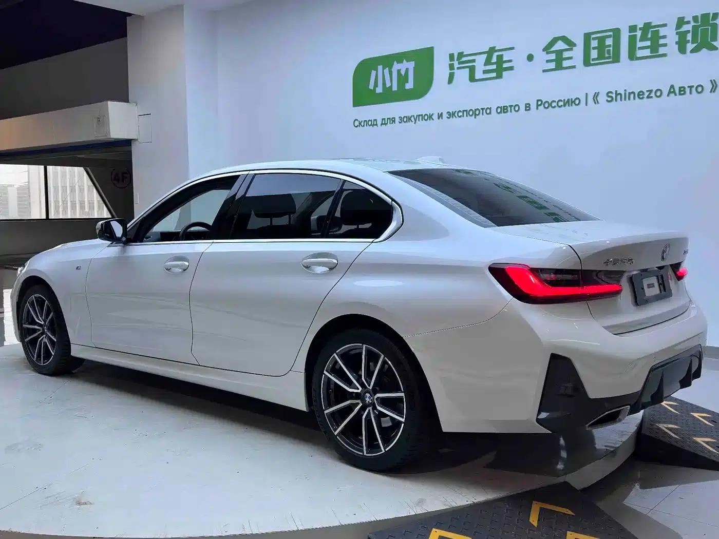2023 BMW 3 Series 320Li M Sport Package — миниатюра 4
