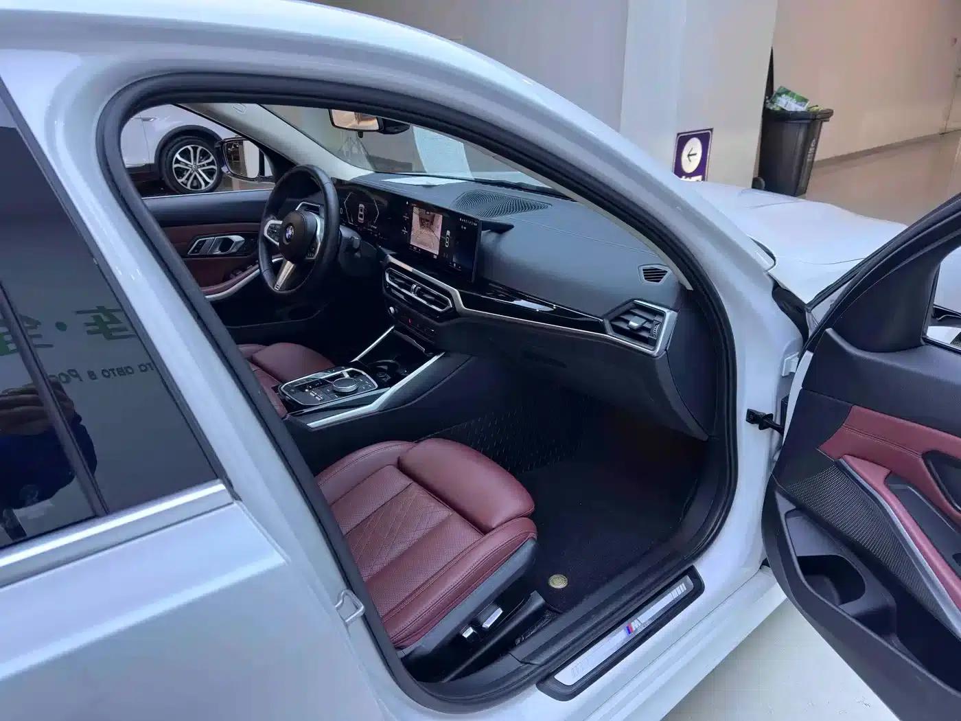 2023 BMW 3 Series 320Li M Sport Package — миниатюра 10