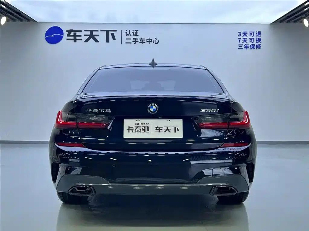 2022 BMW 3 Series 330i M Sport Shadow Edition — миниатюра 6