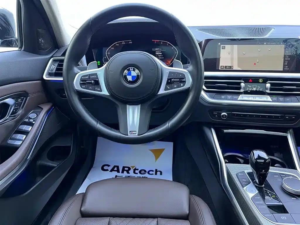 2022 BMW 3 Series 330i M Sport Shadow Edition — миниатюра 10