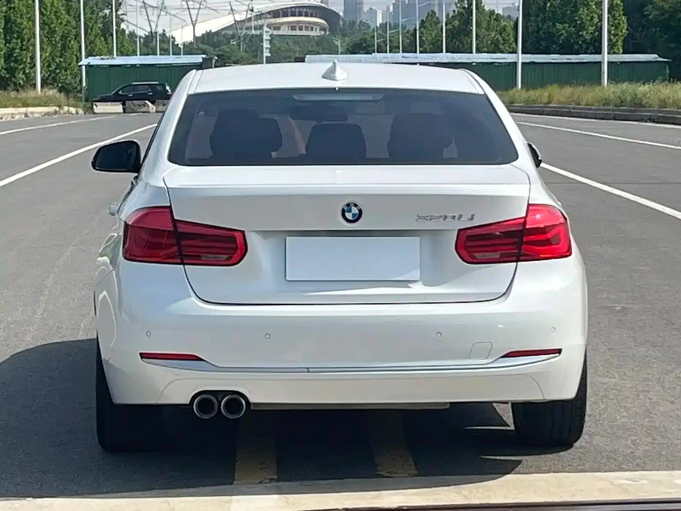 BMW 3 Series 2018 320Li Fashion Edition — миниатюра 16