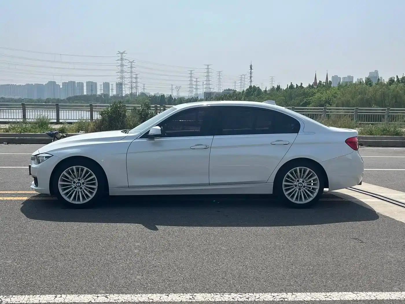 BMW 3 Series 2018 320Li Fashion Edition — миниатюра 17