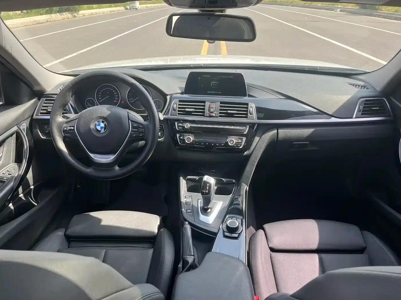 BMW 3 Series 2018 320Li Fashion Edition — миниатюра 4