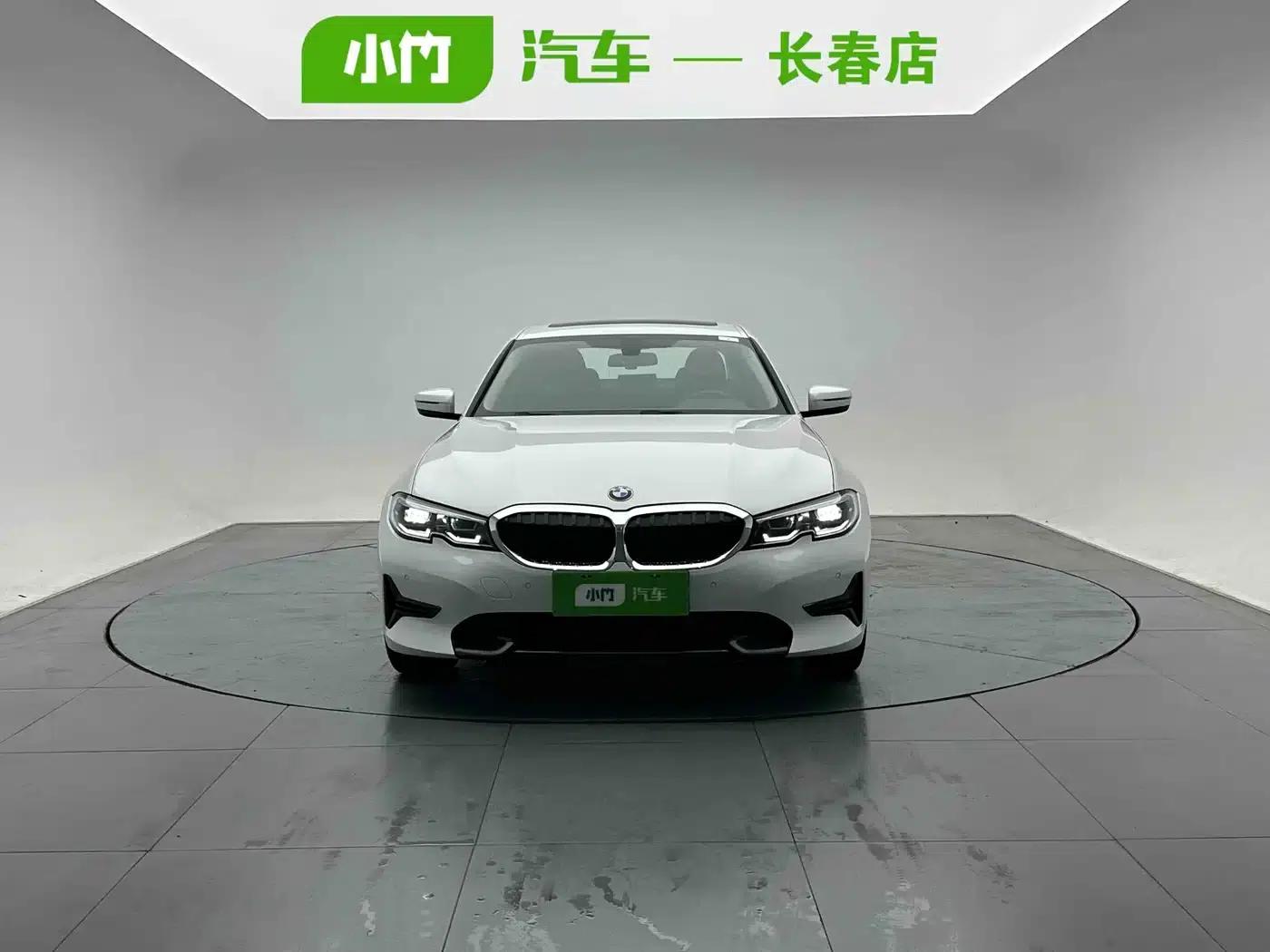 2022 BMW 3 Series 320i Sport Package — миниатюра 2