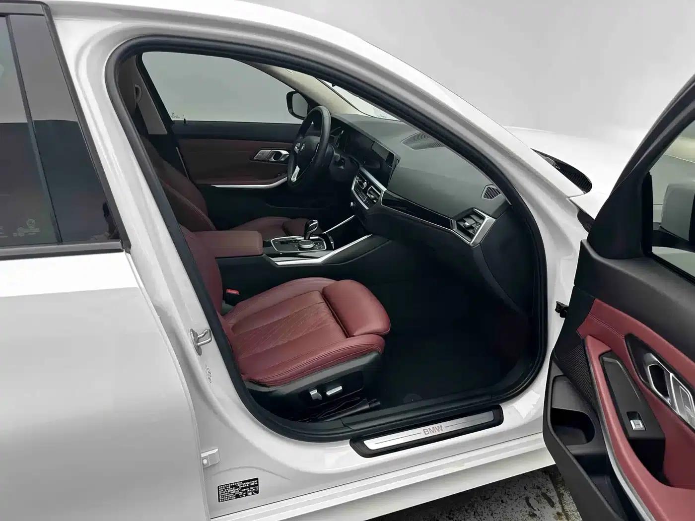 2022 BMW 3 Series 320i Sport Package — миниатюра 7