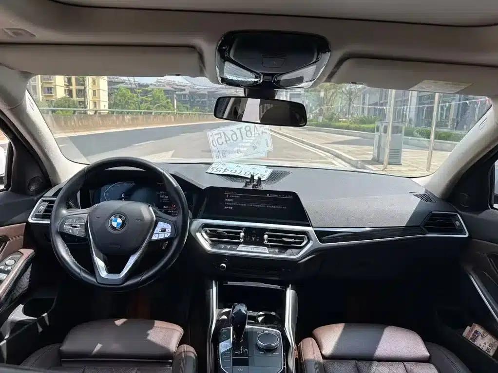2022 BMW 3 Series 320i Sport Package — миниатюра 4