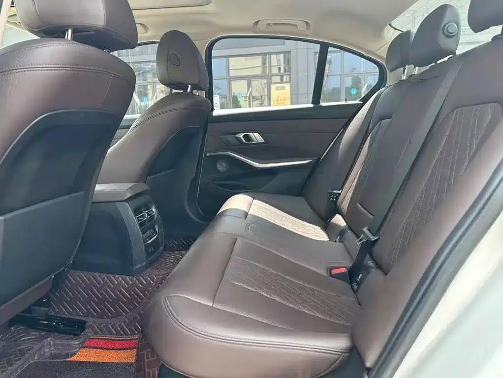 2022 BMW 3 Series 320i Sport Package — миниатюра 5