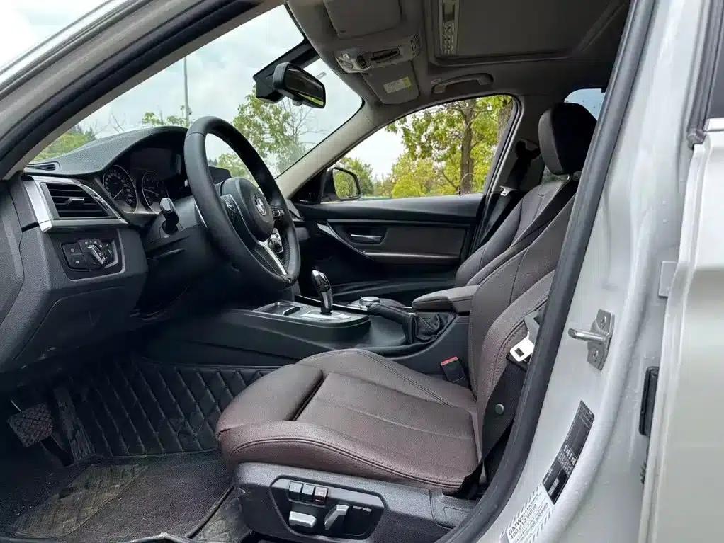 2019 BMW 3 Series 320Li M Sport Package — миниатюра 4