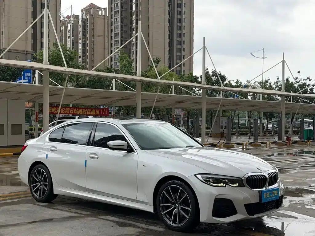 2022 BMW 3 Series 320Li M Sport Package — миниатюра 3