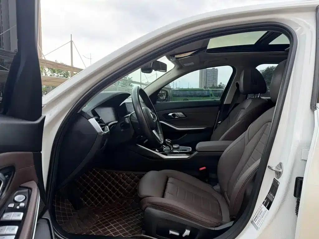 2022 BMW 3 Series 320Li M Sport Package — миниатюра 4