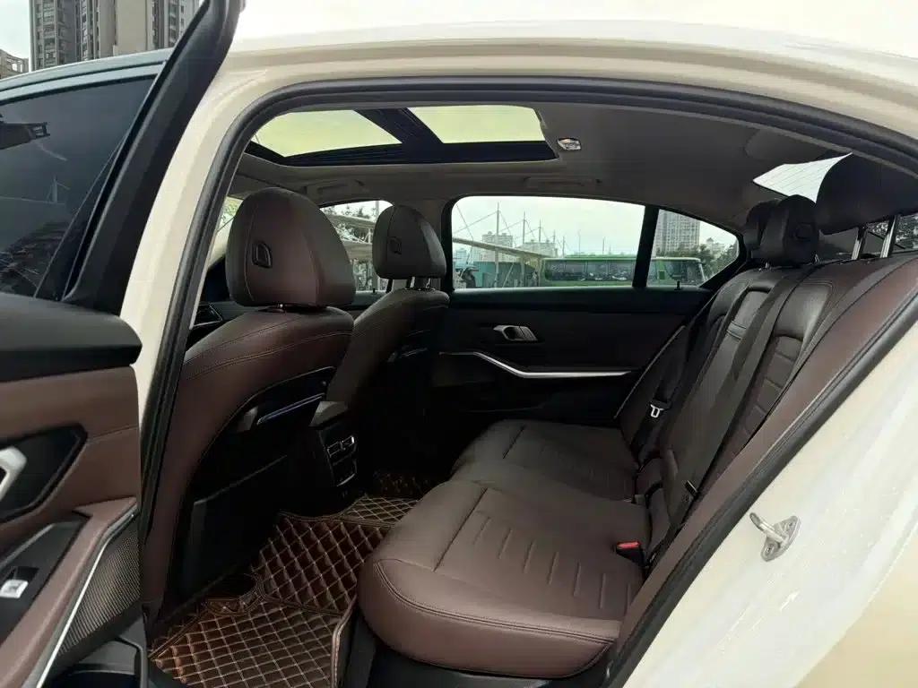 2022 BMW 3 Series 320Li M Sport Package — миниатюра 5