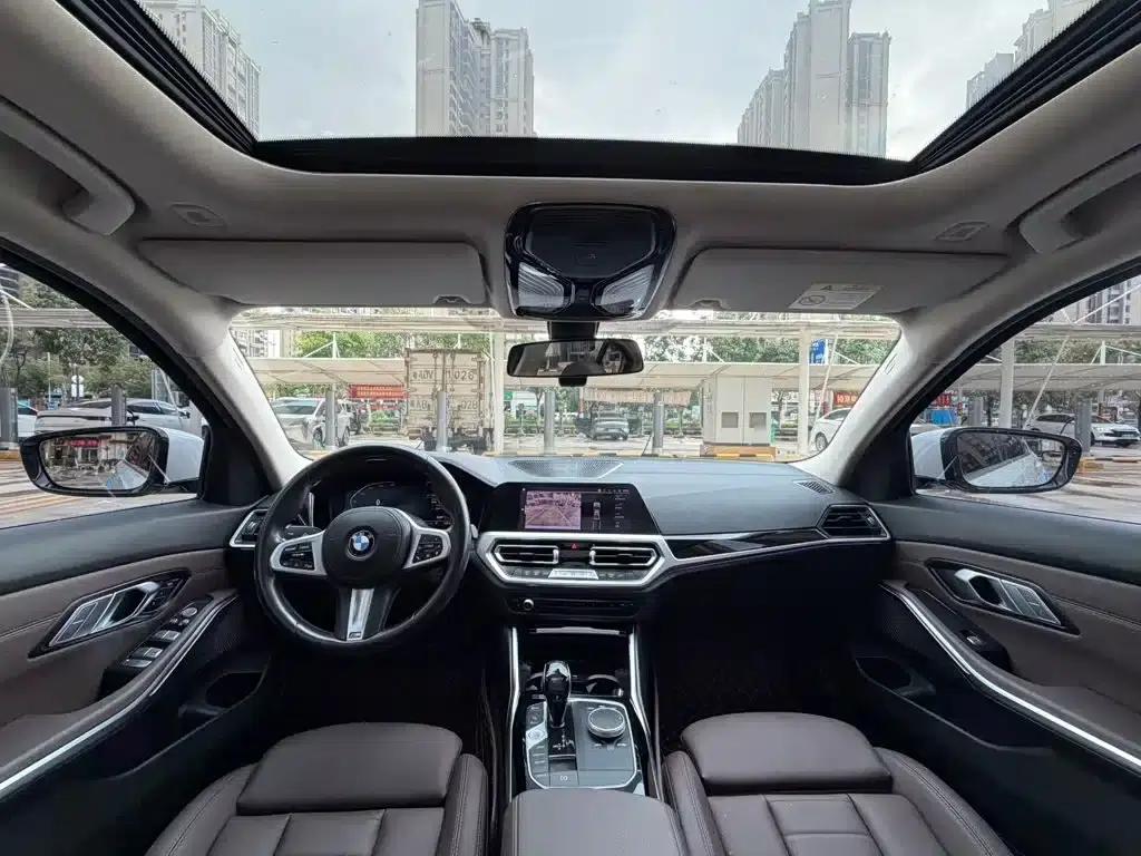 2022 BMW 3 Series 320Li M Sport Package — миниатюра 6