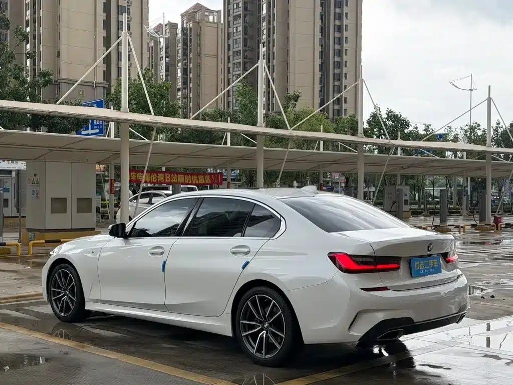 2022 BMW 3 Series 320Li M Sport Package — миниатюра 9