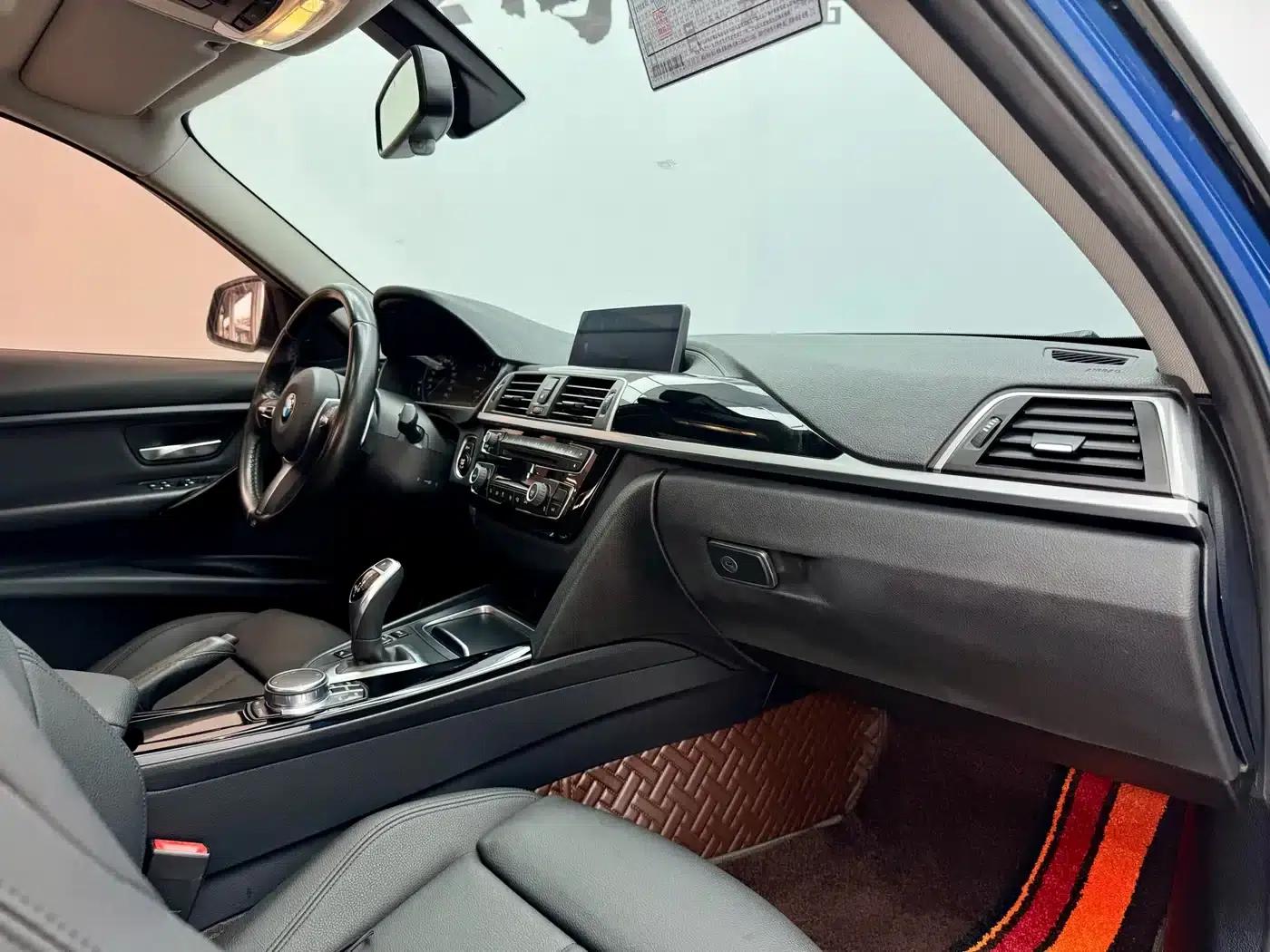 2018 BMW 3 Series 320Li Leading M Sport Package — миниатюра 13