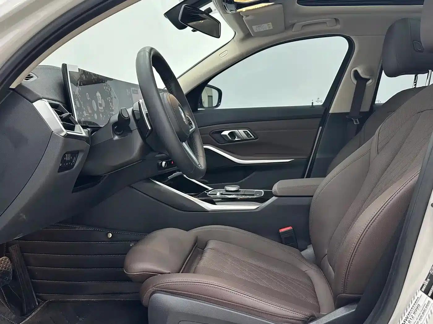 2023 BMW 3 Series 320Li M Sport Package — миниатюра 9