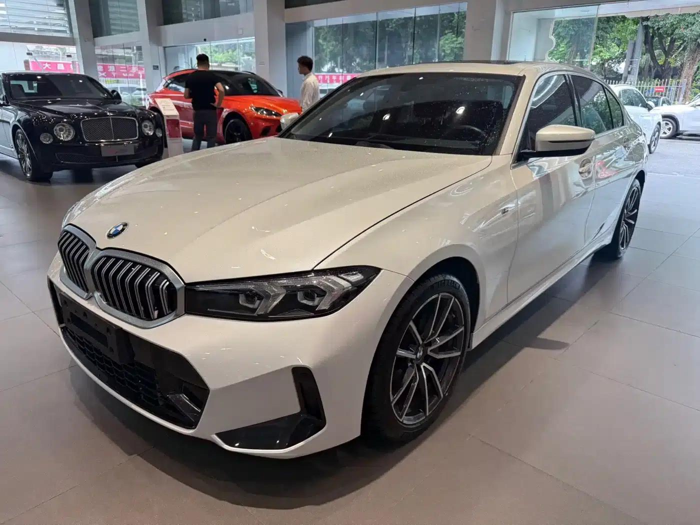 2023 BMW 3 Series 320Li M Sport Package — миниатюра 1