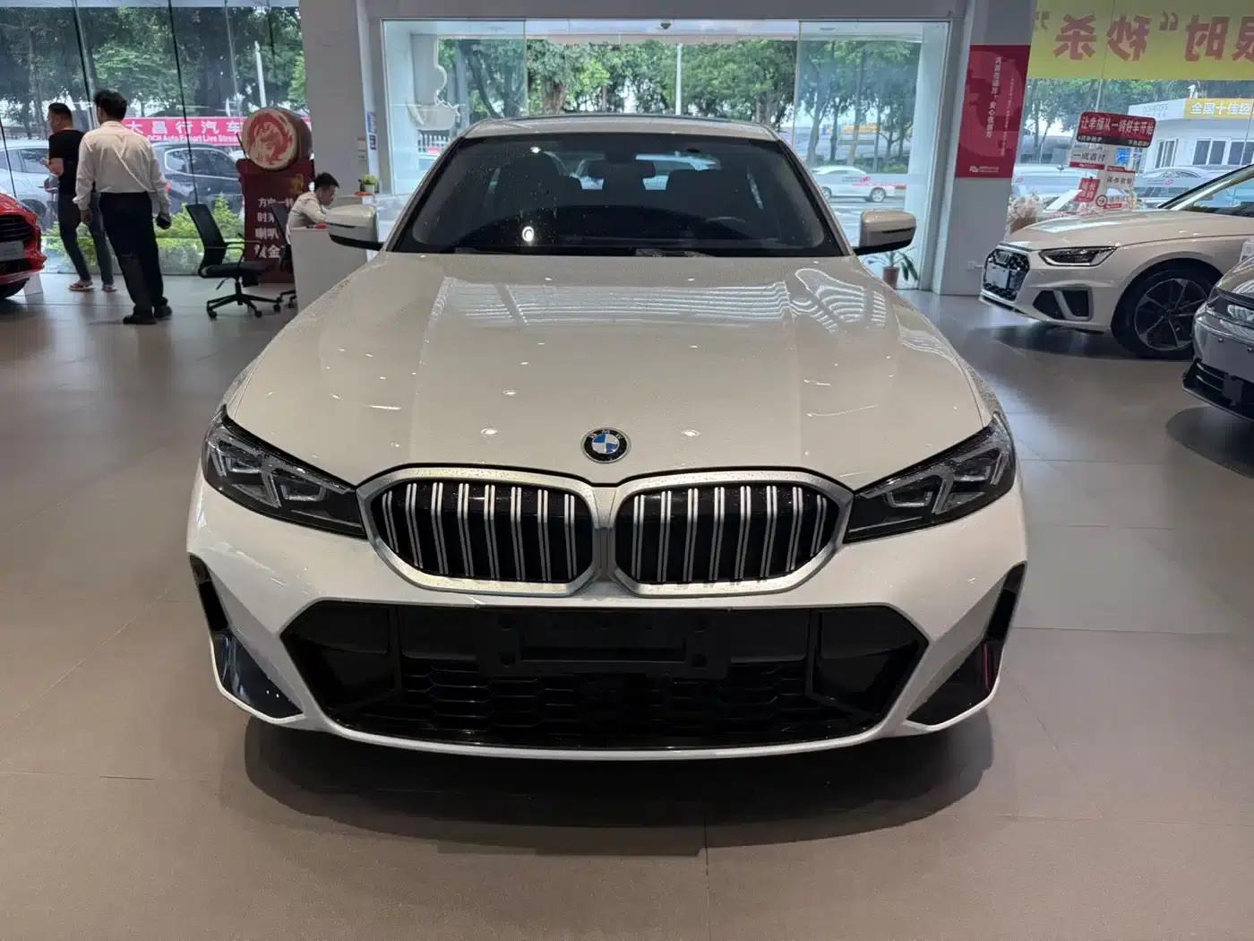 2023 BMW 3 Series 320Li M Sport Package — миниатюра 2