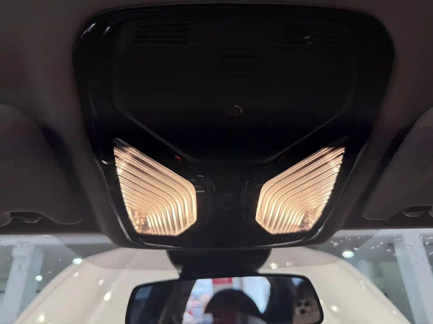 2023 BMW 3 Series 320Li M Sport Package — миниатюра 18