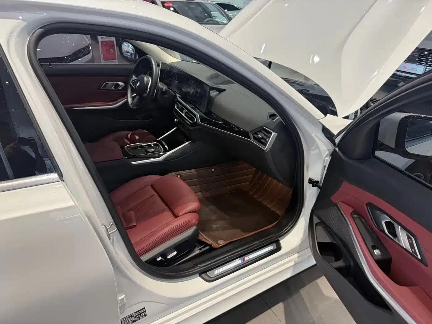 2023 BMW 3 Series 320Li M Sport Package — миниатюра 9